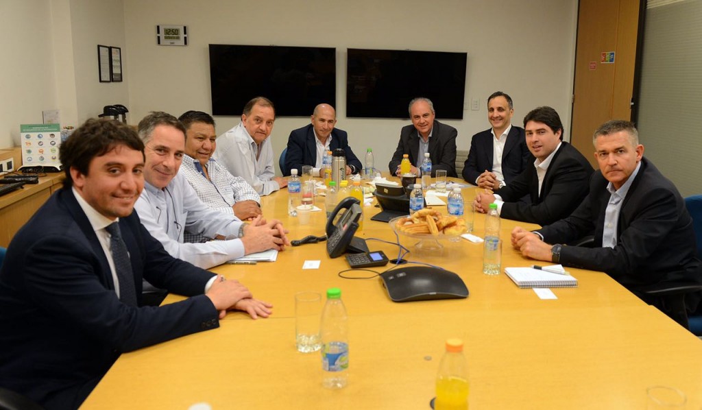 linares-reunion-con-pae