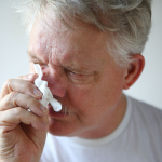 Los síntomas más presentes en casos de Ómicron y el peligro de confundirlos con un resfrío